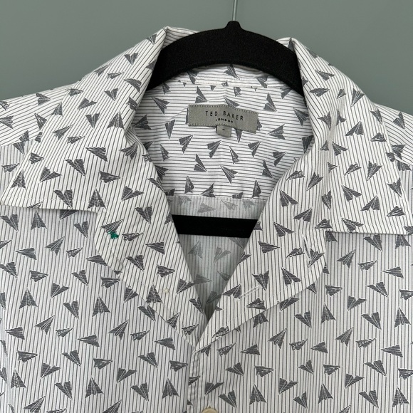 Men’s button down shirt - Picture 2 of 3